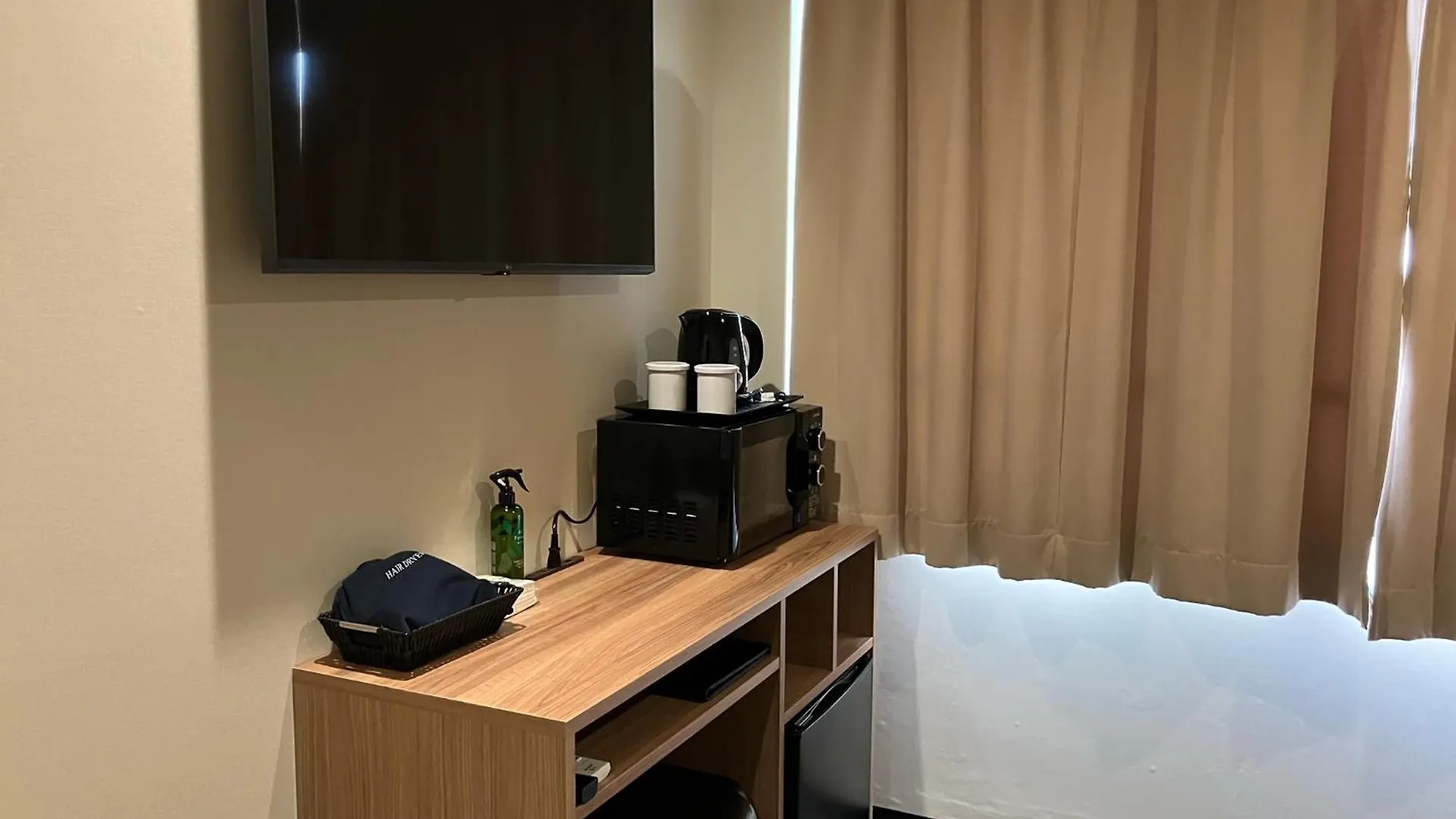 Hotel Livemax Budget Umeda Осака